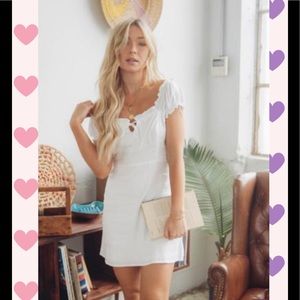 Women's White Short Puff-Sleeve Mini Dress